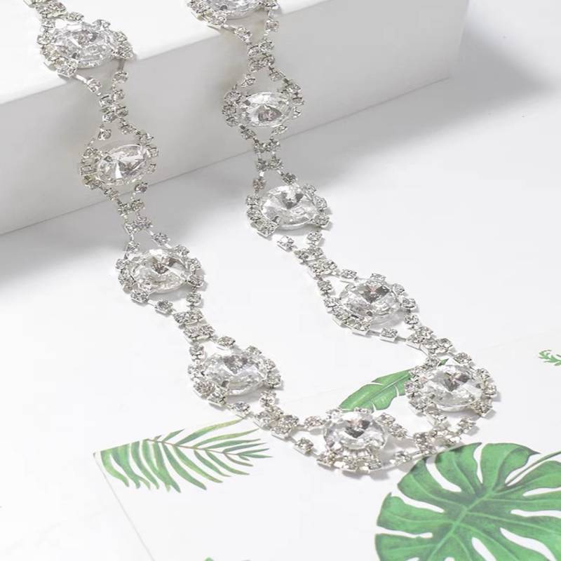 Light Luxury Niche Design, High-end Feel, Super Sparkling Rhinestone Necklace CJ
